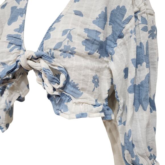American Eagle Floral V-Neck Tie Front Crop Top 3/4 Sleeve White Blue Size XS - Picture 4 of 10
